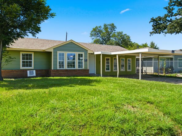 702 Redondo Drive, Houston TX 77015