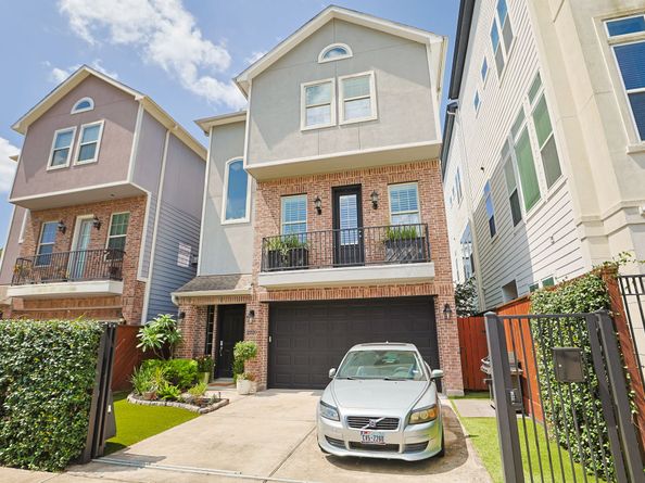 2220 Stuart Street, Houston TX 77004