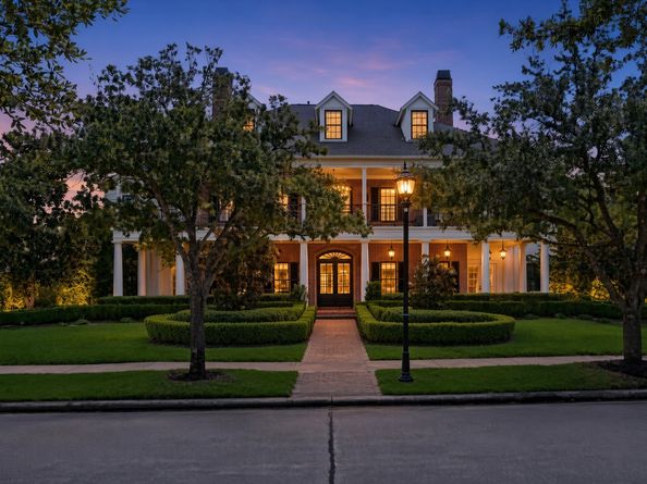 19 Cape Harbour Place, The Woodlands TX 77380