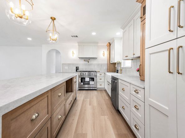 10814 Moonlight Drive, Houston TX 77096