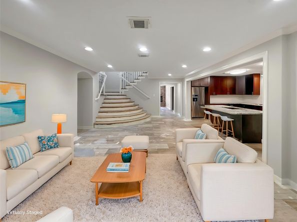 4319 Woodvalley Drive, Houston TX 77096