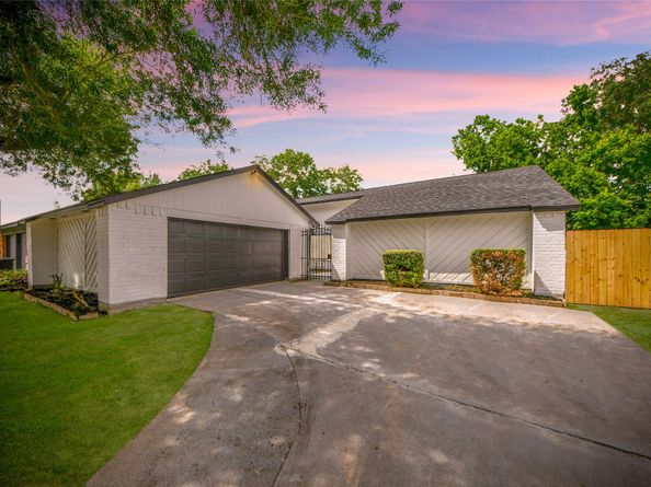 13122 Benford Drive, Houston TX 77099