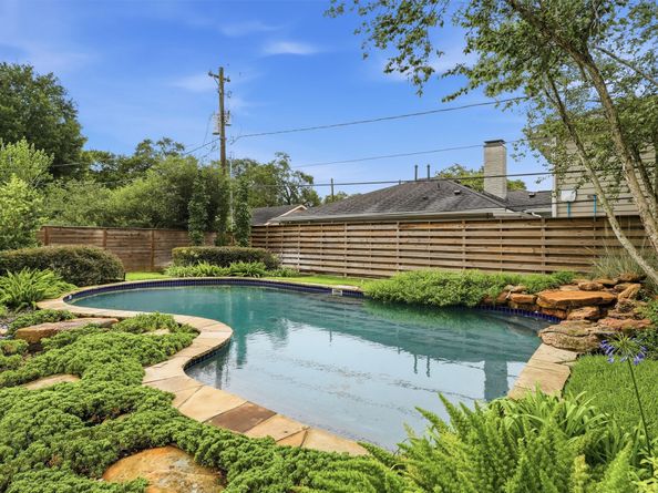 4517 Willowbend Boulevard, Houston TX 77035