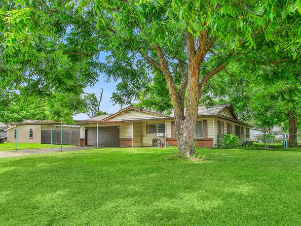 8502 Friendship Road, Houston TX 77080