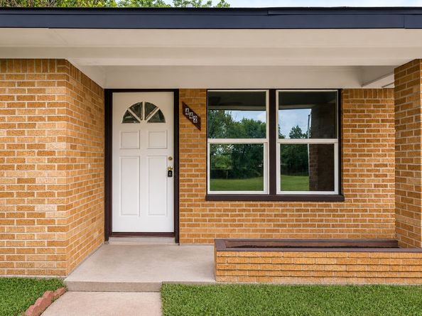442 Glenburnie Drive, Houston TX 77022