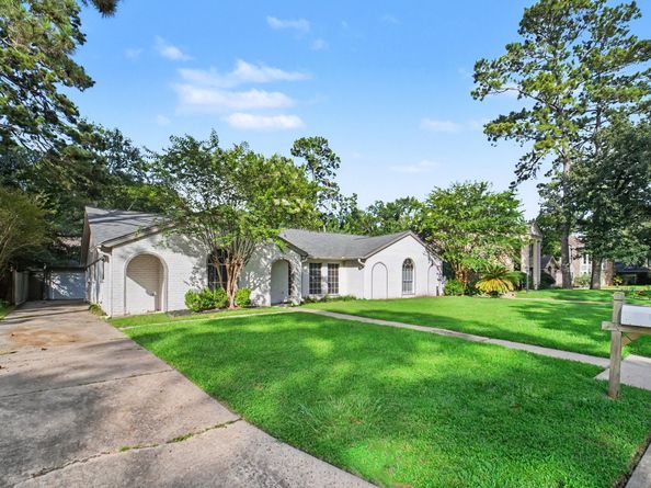 12614 Rocky Hill Drive, Houston TX 77066