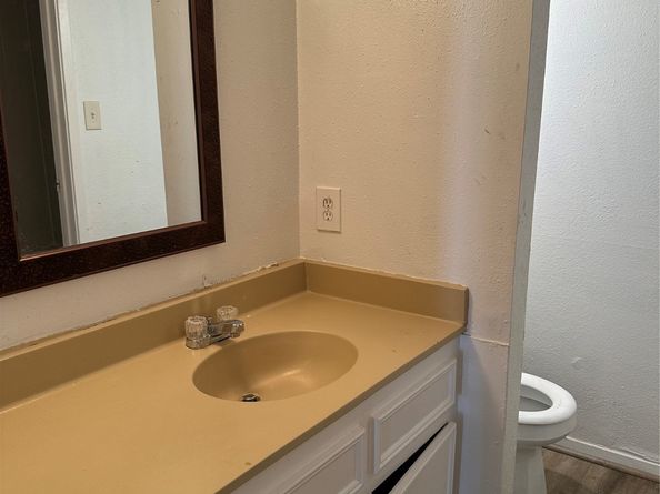 10100 S Gessner Road 212, Houston TX 77071