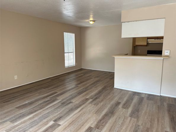 10100 S Gessner Road 212, Houston TX 77071