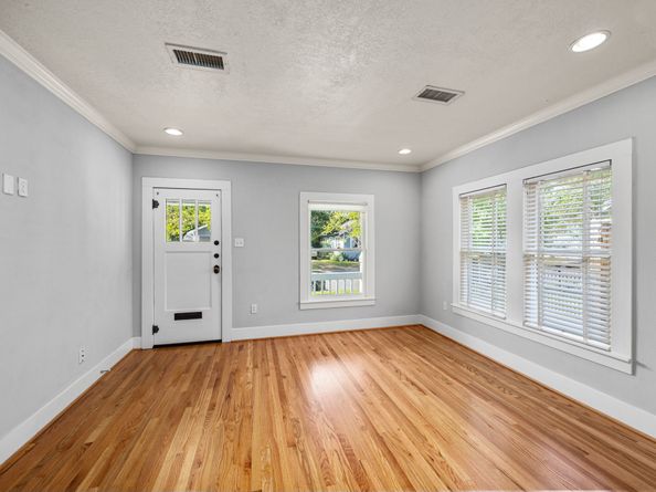 1131 Walling Street, Houston TX 77009