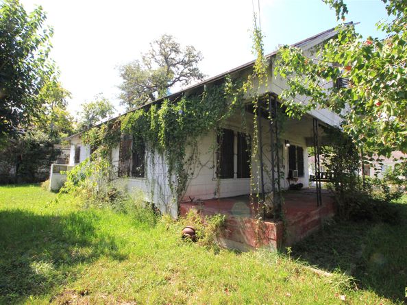 7002 Avenue O, Houston TX 77011