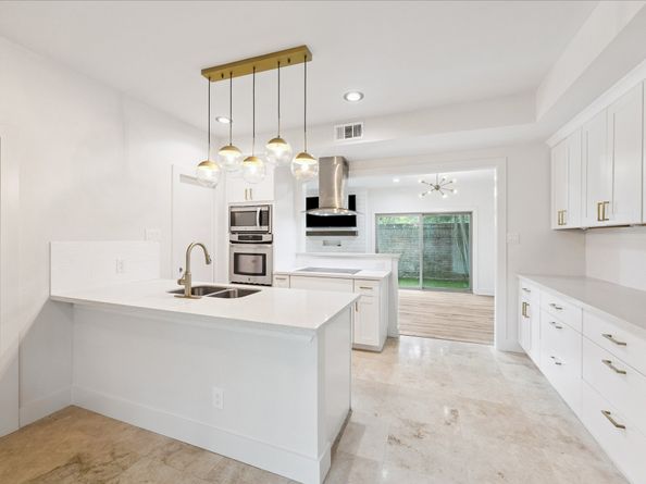 201 Vanderpool Lane 3, Houston TX 77024