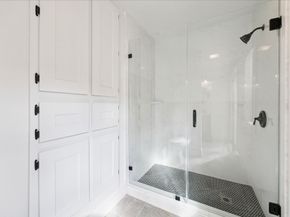 201 Vanderpool Lane 3, Houston TX 77024