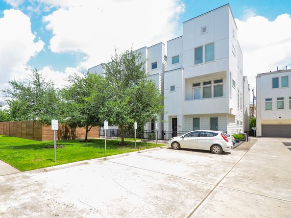1310 Delano Street, Houston TX 77003