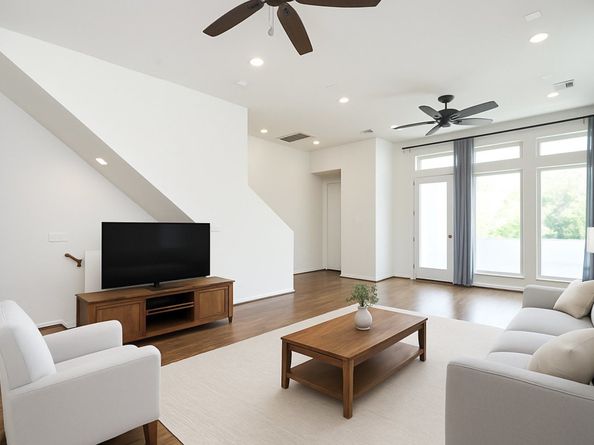 1310 Delano Street, Houston TX 77003