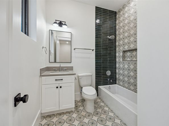 431 W 30th Street, Houston TX 77018