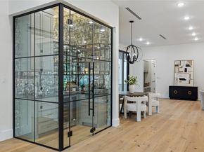 431 W 30th Street, Houston TX 77018