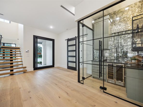 431 W 30th Street, Houston TX 77018