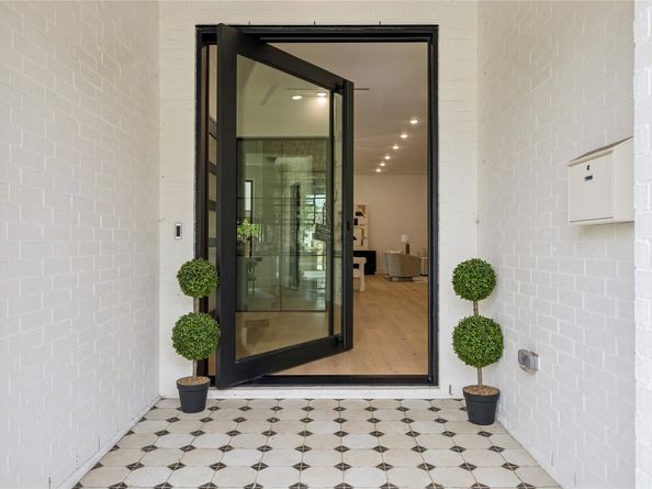 431 W 30th Street, Houston TX 77018