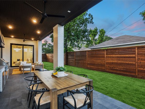 431 W 30th Street, Houston TX 77018