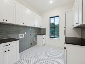 431 W 30th Street, Houston TX 77018