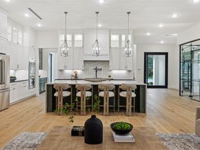 431 W 30th Street, Houston TX 77018