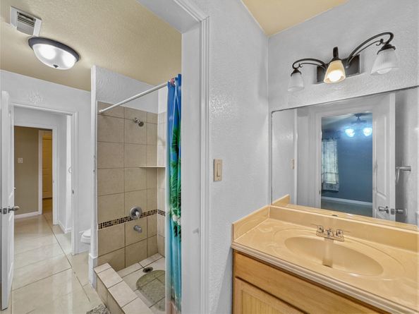 6614 Pine Tree Springs, Houston TX 77049