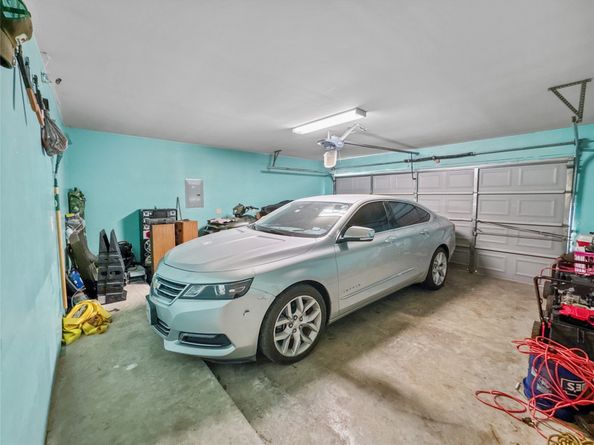 6614 Pine Tree Springs, Houston TX 77049