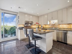 121 N Post Oak Lane 705, Houston TX 77024