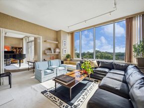 121 N Post Oak Lane 705, Houston TX 77024