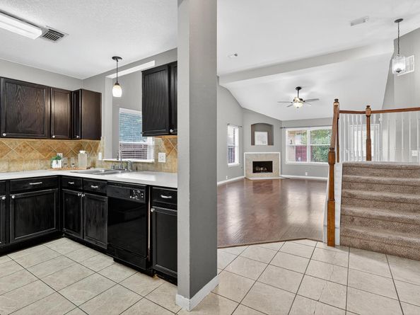 10403 Marble Crest Dr Divide, Houston TX 77095