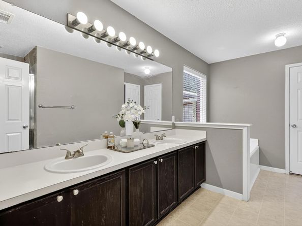 10403 Marble Crest Dr Divide, Houston TX 77095