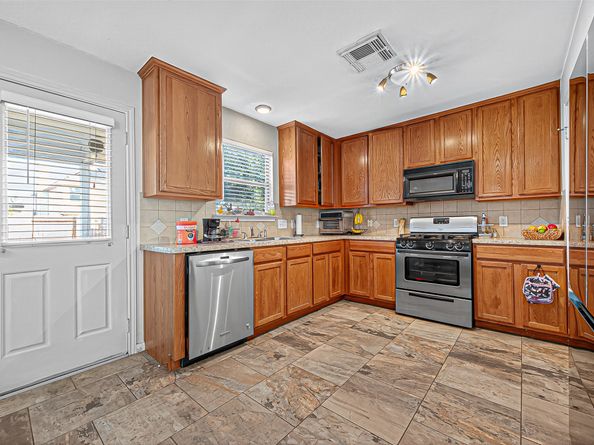 2427 Pinpoint Drive, Spring TX 77373