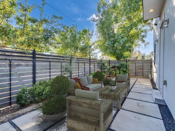 7408 Shadyvilla Lane A, Houston TX 77055