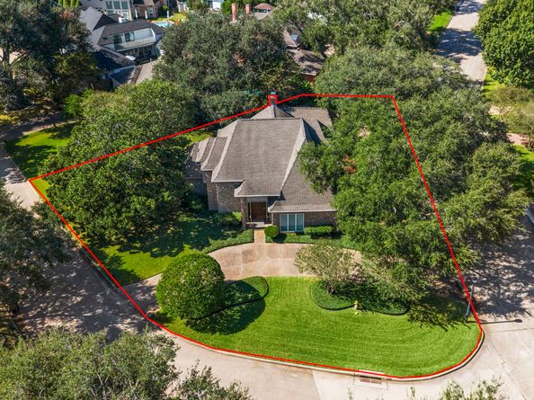 1214 Creekford Circle, Sugar Land TX 77478