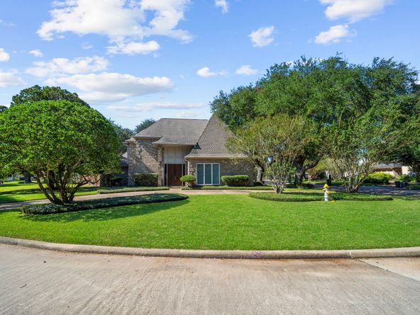 1214 Creekford Circle, Sugar Land TX 77478