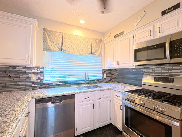 15914 Pinyon Creek Drive, Houston TX 77095