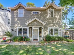 1550 Sue Barnett Drive, Houston TX 77018