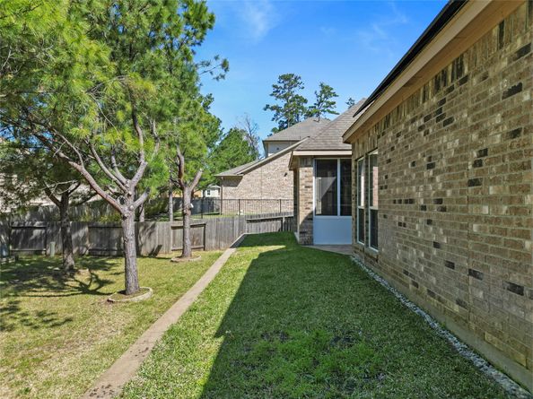 2446 W Bramlet Drive, Conroe TX 77304