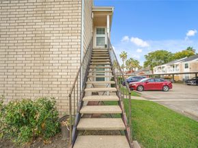 2750 Holly Hall Street 1920, Houston TX 77054