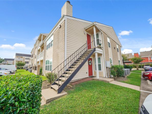 2750 Holly Hall Street 1920, Houston TX 77054