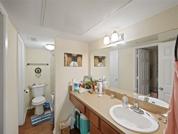 2750 Holly Hall Street 1920, Houston TX 77054