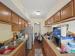 2750 Holly Hall Street 1920, Houston TX 77054