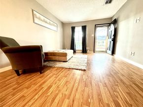 1016 E Tri Oaks Lane 79, Houston TX 77043