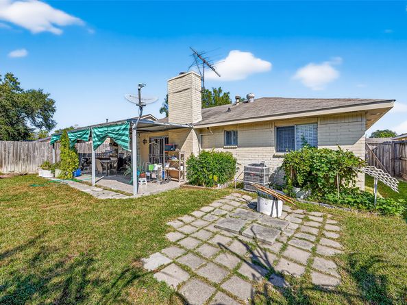 6822 Zapata Drive, Houston TX 77083