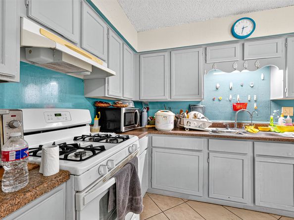 6822 Zapata Drive, Houston TX 77083