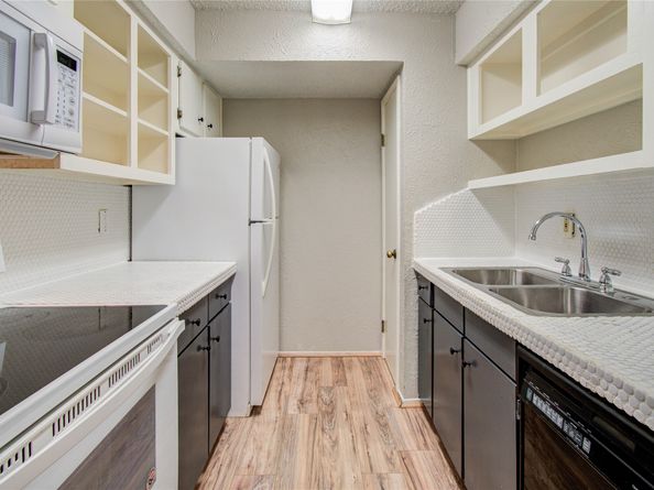 6410 Del Monte Drive 118, Houston TX 77057