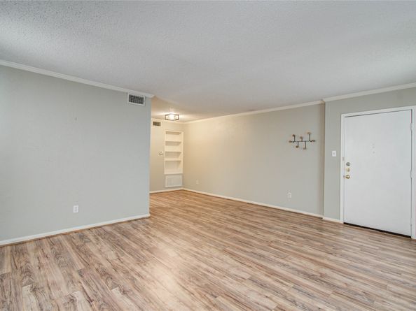 6410 Del Monte Drive 118, Houston TX 77057