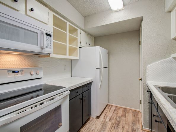 6410 Del Monte Drive 118, Houston TX 77057