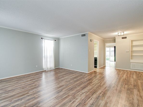 6410 Del Monte Drive 118, Houston TX 77057