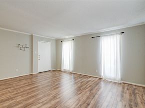 6410 Del Monte Drive 118, Houston TX 77057